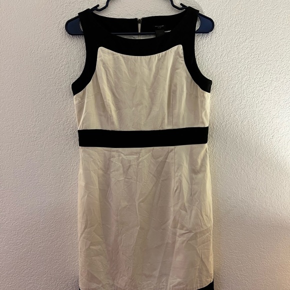 Ann Taylor Ivory Dress w/ Black Trim - 6P - Picture 2 of 3